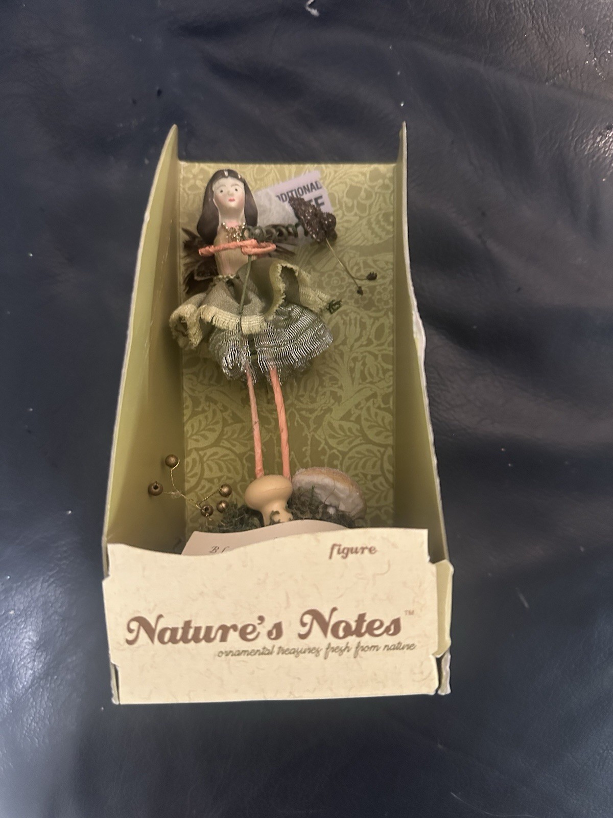 This Natures Notes Figurine Vary Beautiful Collectible