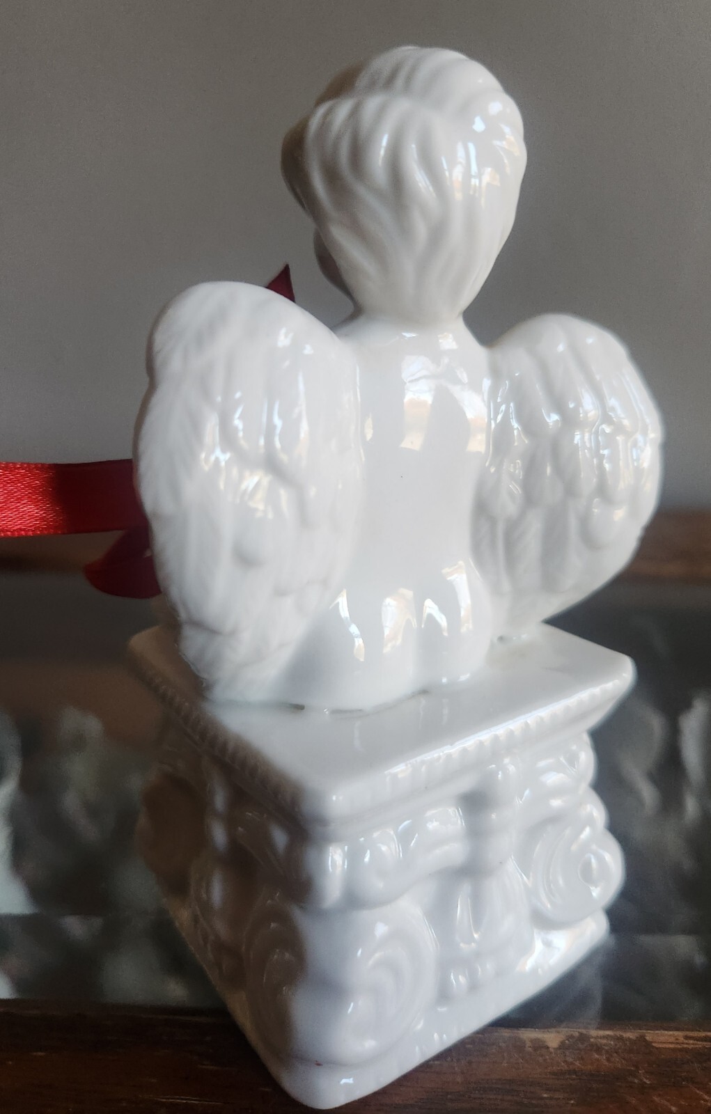 White Ceramic Cherub Angel Boy Figure Sitting On A Colum • 5″ Tall