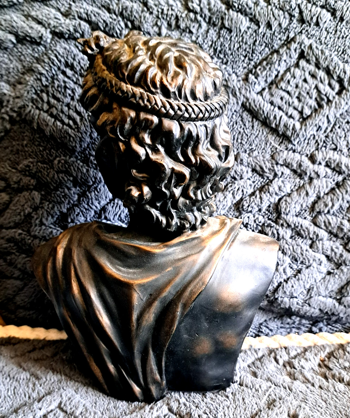 Decorative Desk Table Vintage Antique Bronze Statue Necklace Stand Gift