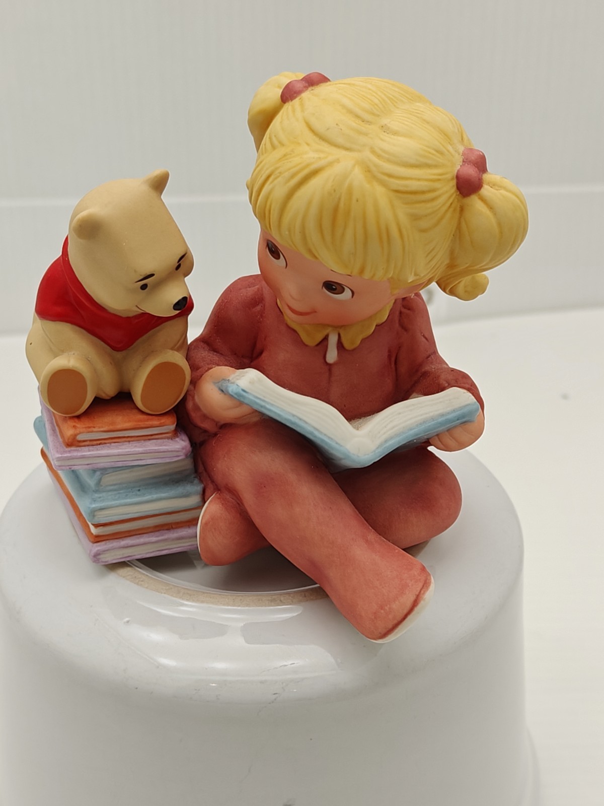 Disney & Me Winnie the Pooh One More Adventure Before Bed 4004006 Collectible