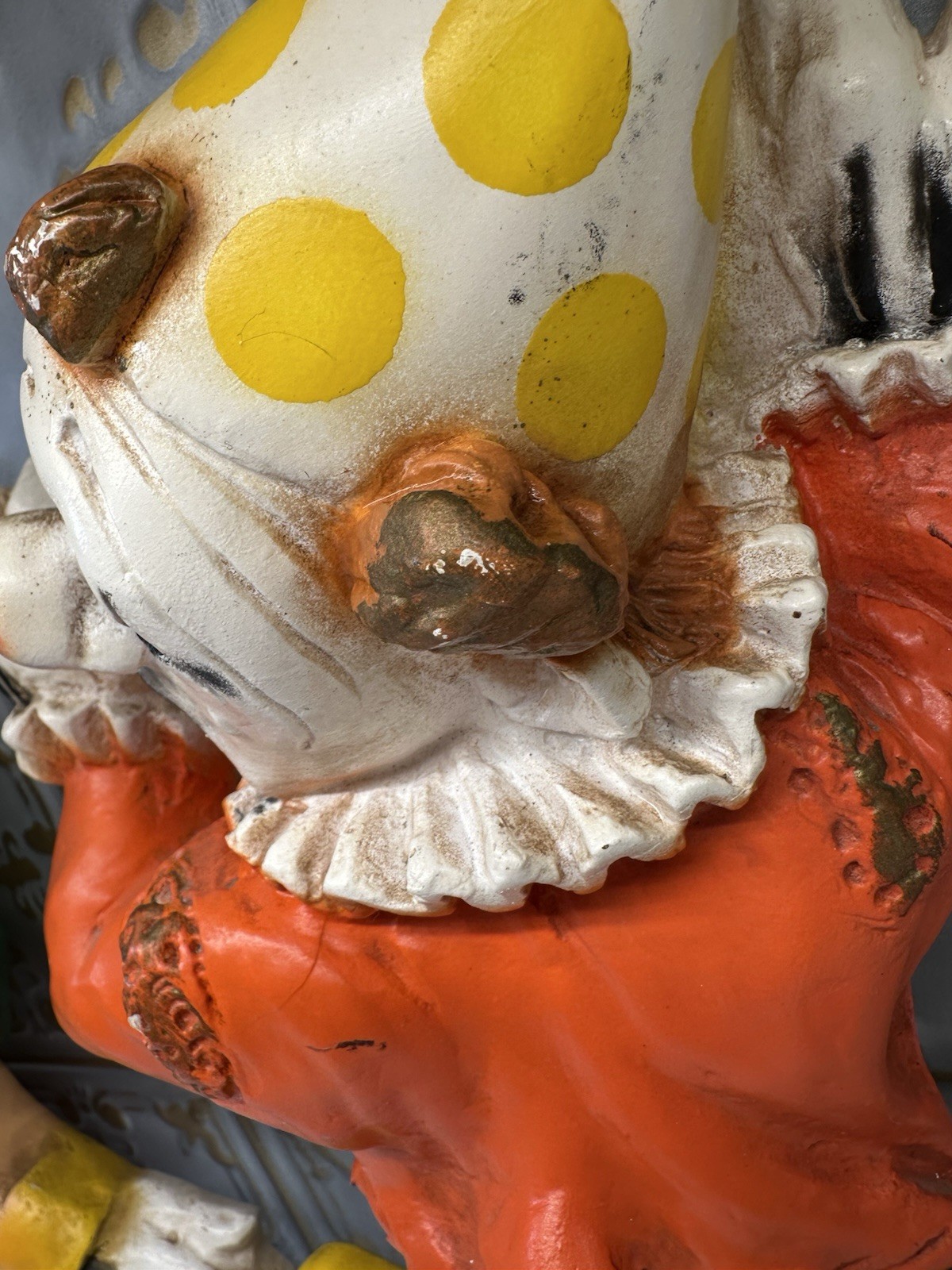 Pair Of 1974 Universal Statuary Corp Large Chalkware Clown Wall Plaques 18”/15”