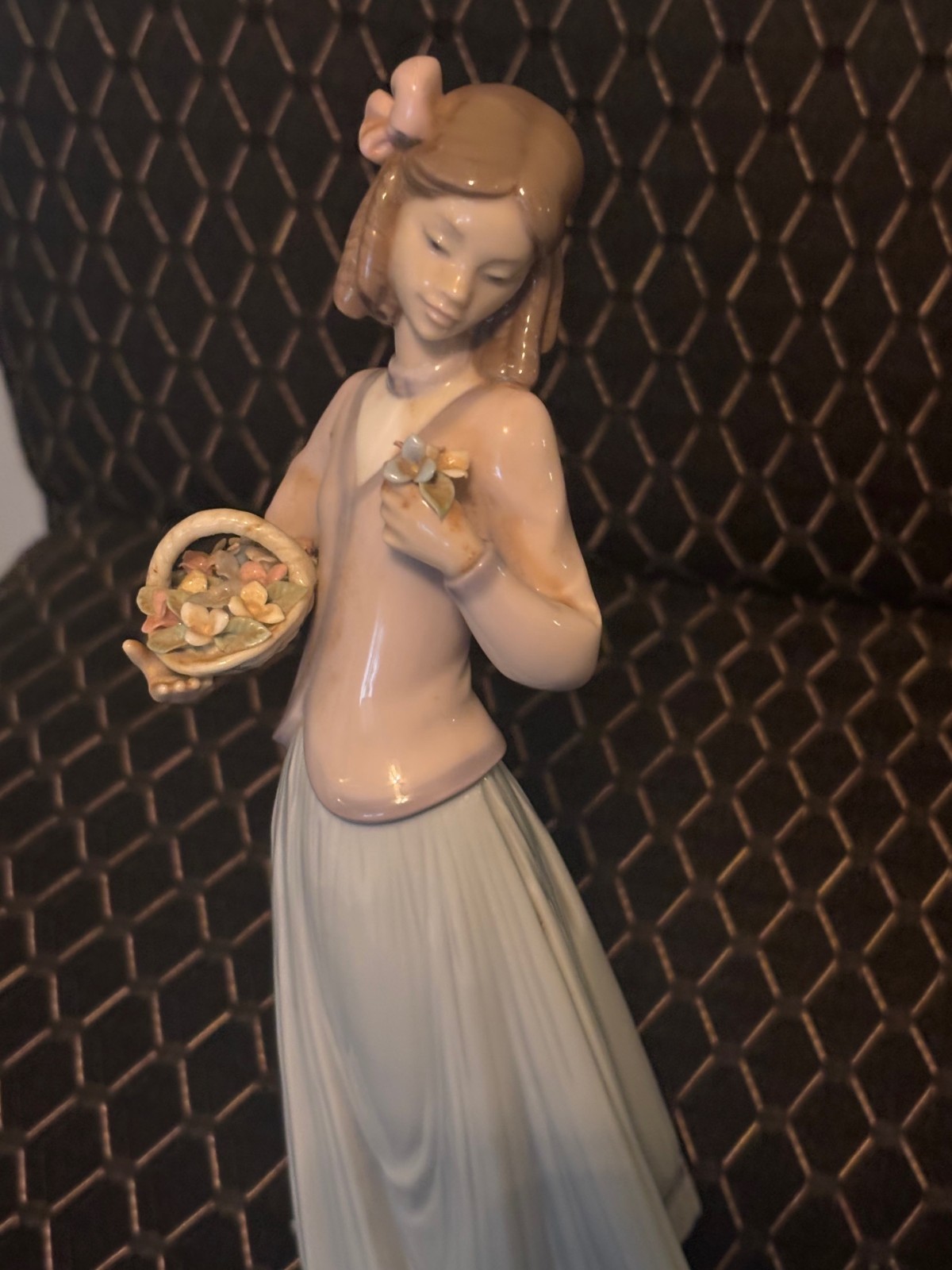 Lladro Innocence In Blossom (7644) Figurine-Very Nice