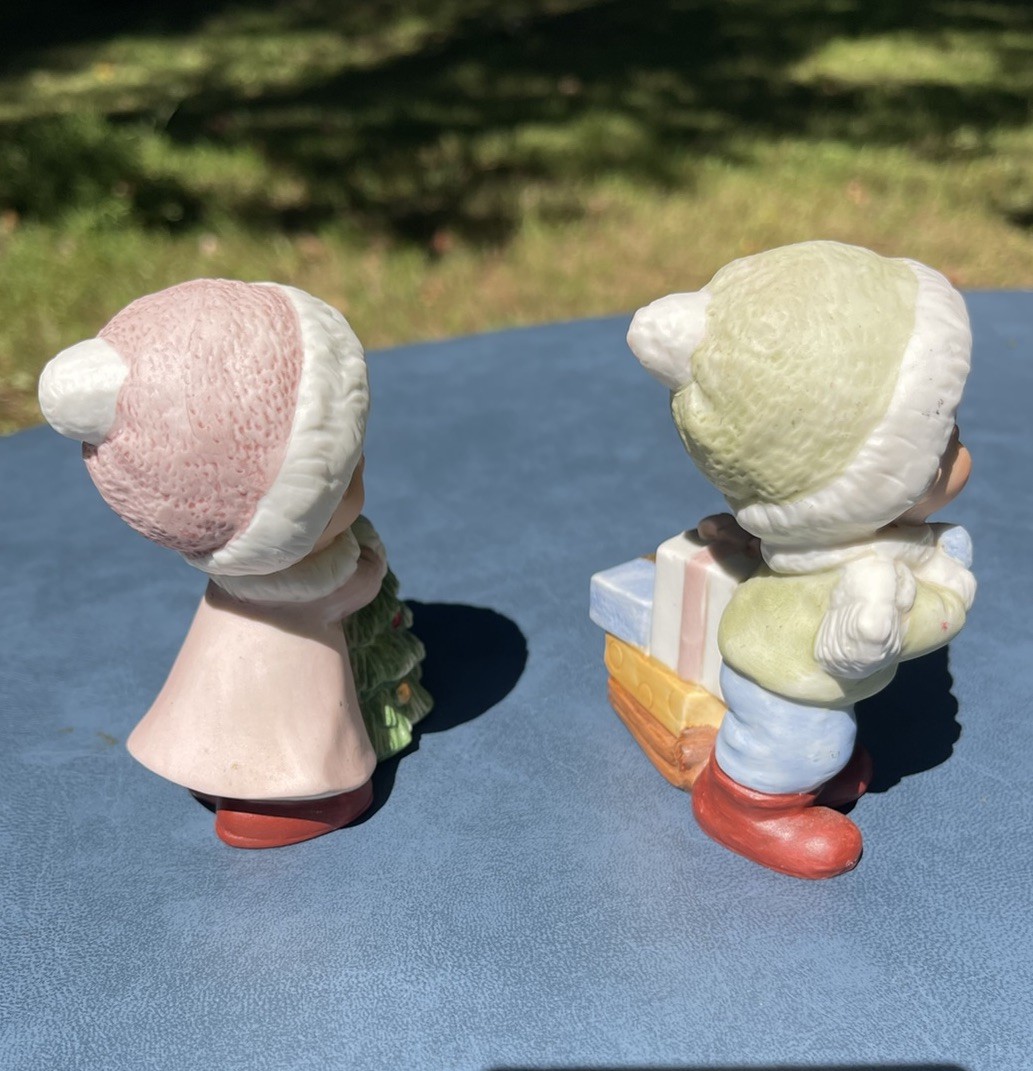 Vintage 1990s Homco Christmas 5556 Porcelain Christmas Boy & Girl Figurines