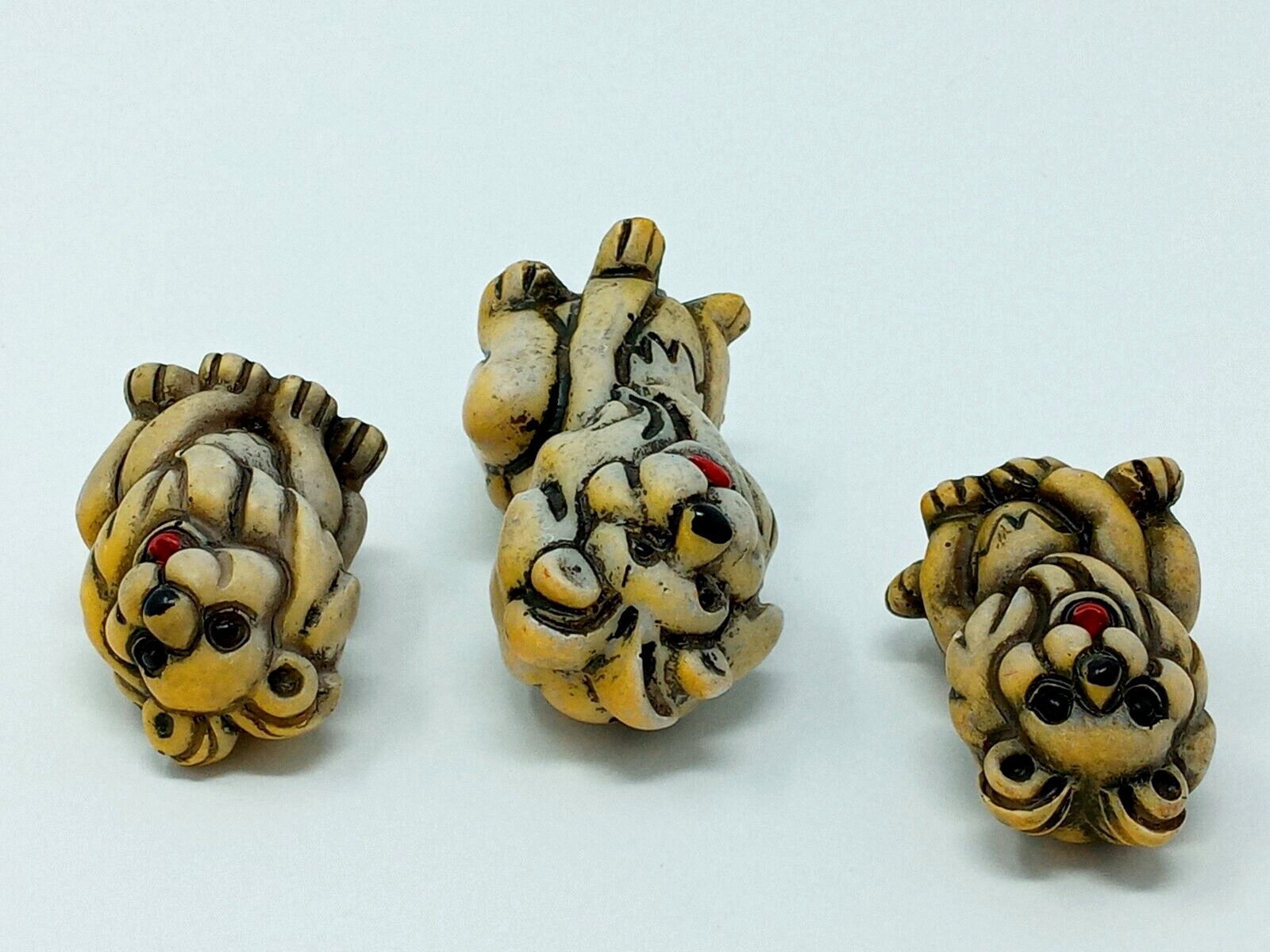 Set of Three Resin Lions Figurines made in Taiwan roc Vintage adult & cubs EUC