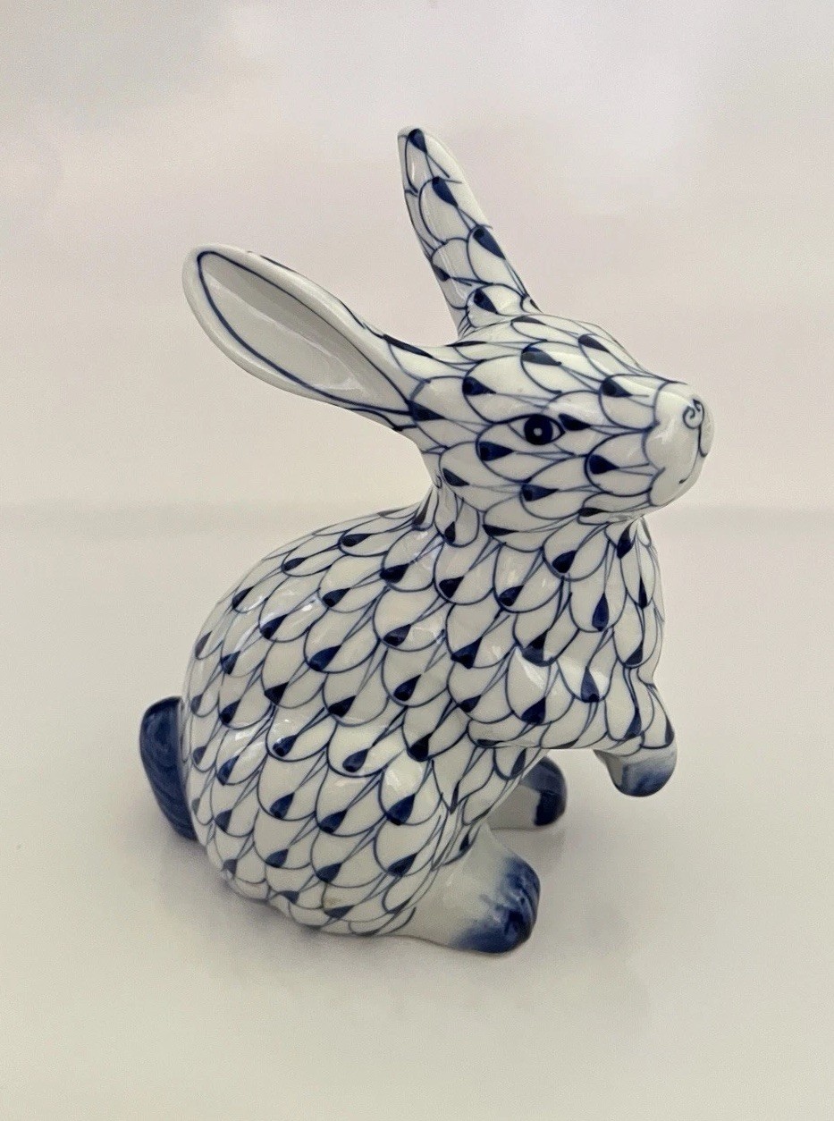Vtg. Andrea by Sadek Porcelain Hand Painted Rabbit Figurine Blue White Fishnet