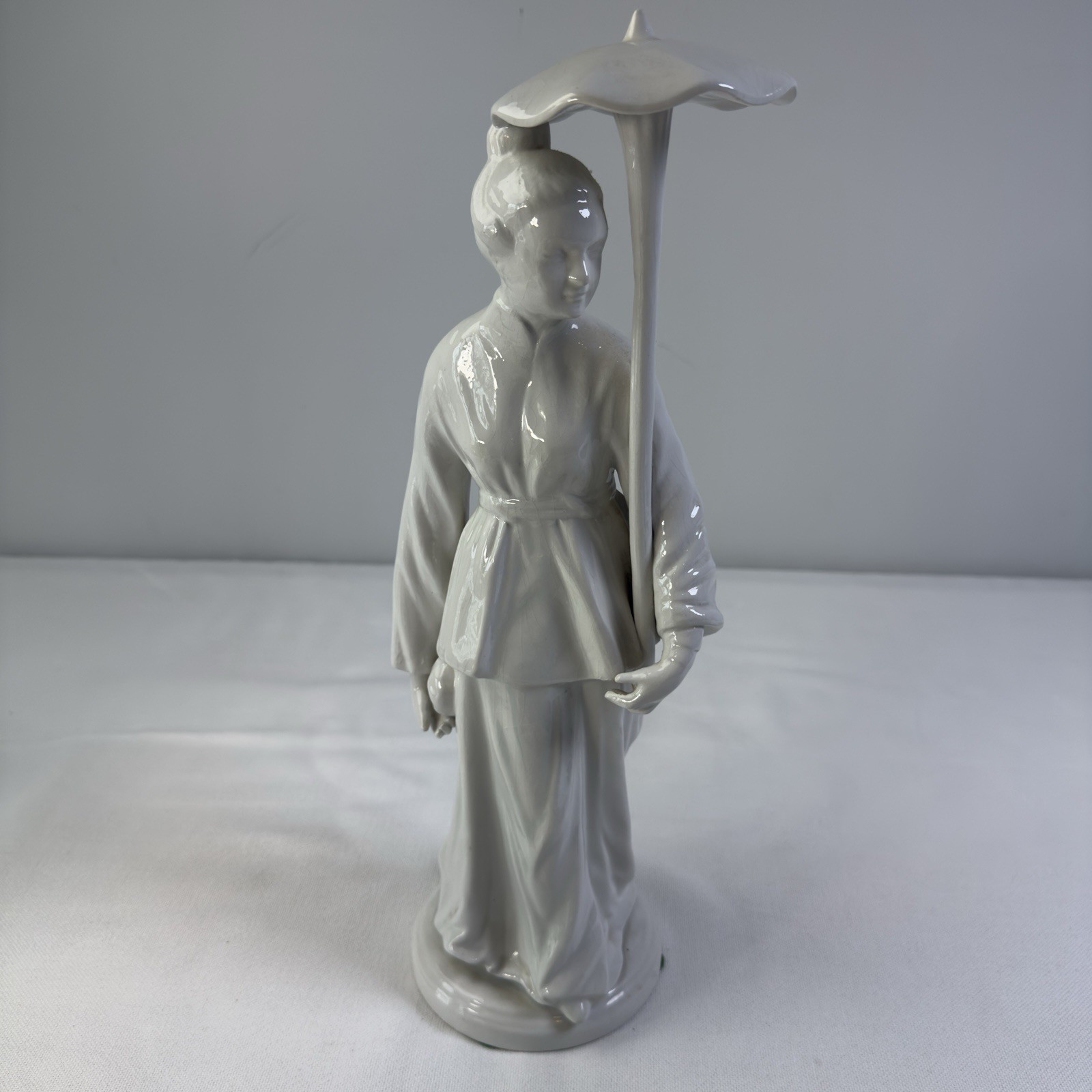 Ethan Allen White Porcelain Statues Set of 2 Italy Asian Figurines 16” RN 48864