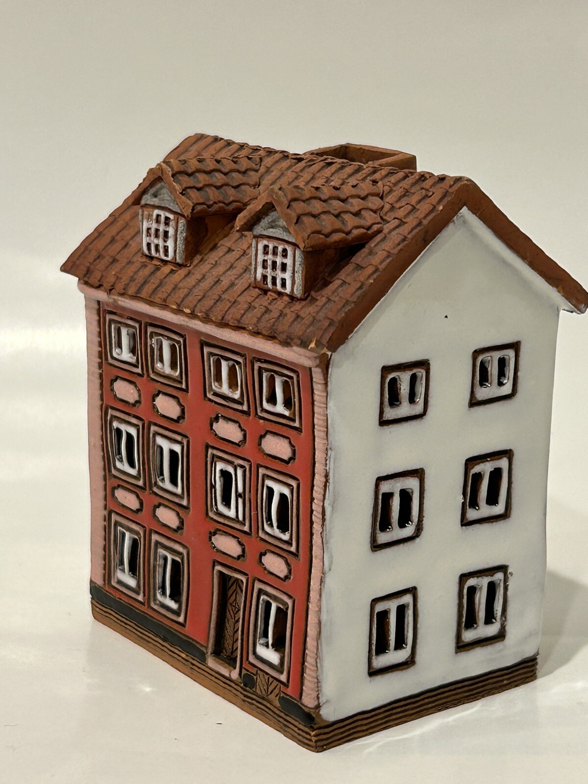 Riga Mini Miniatures Incense Pottery Ceramic House LV 15 Pink Red Latvia