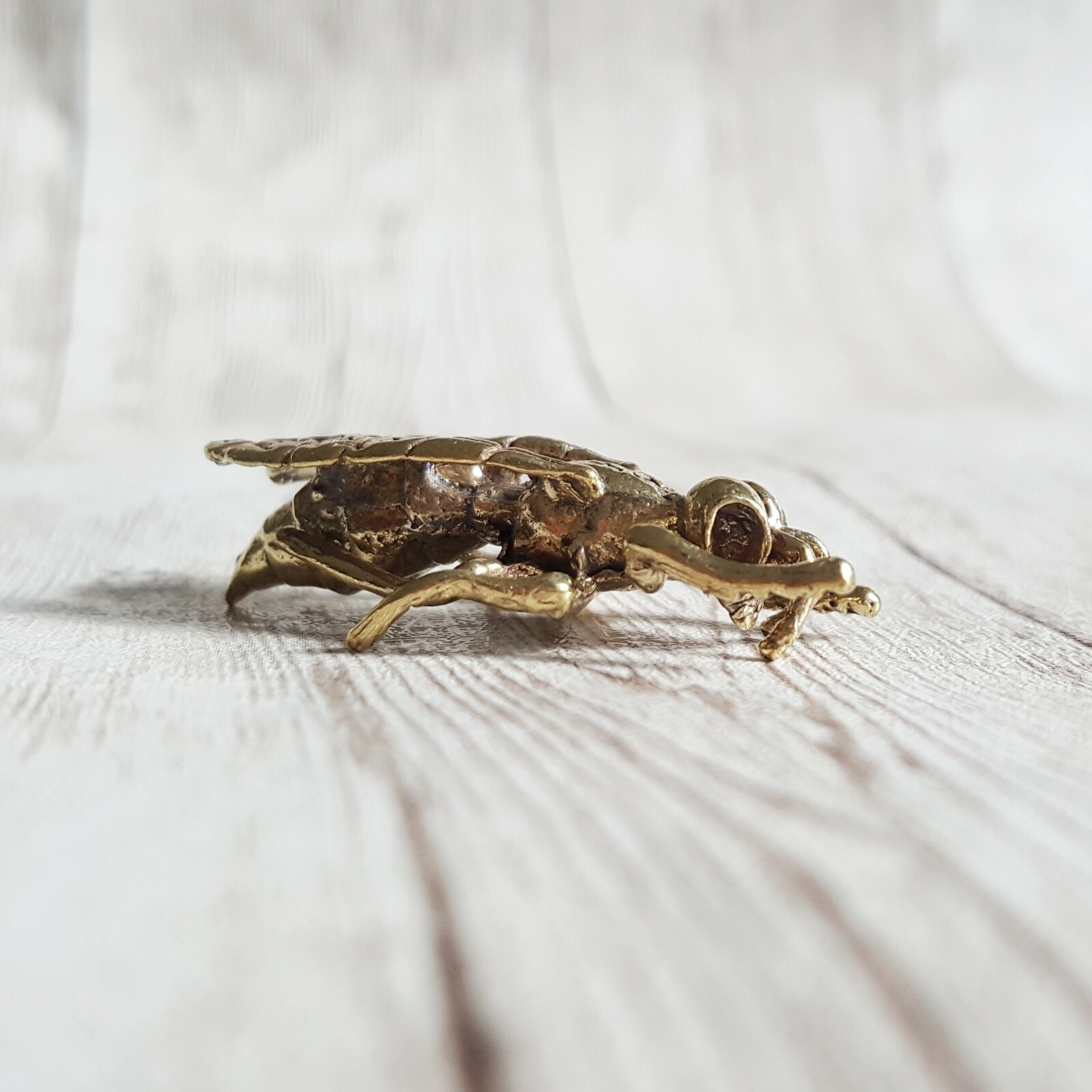 Gold Insect Hornet Wasp Figurine Bug Animal Sak Yant Body Lucky Carry Bag Tiny