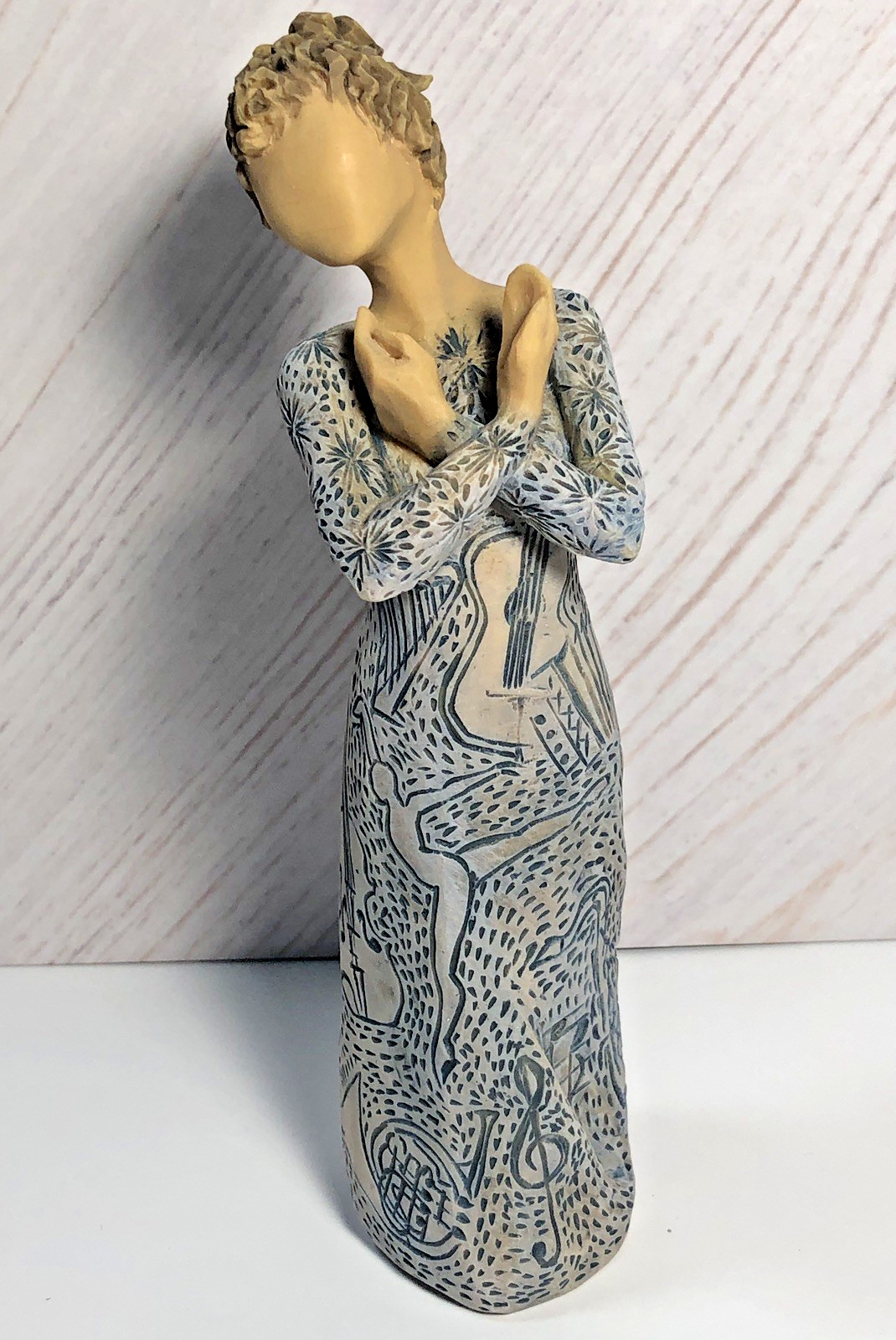 Willow Tree MUSIC SPEAKS (lighter skin) by Susan Lordi 28213 Demdaco 7″ NEW