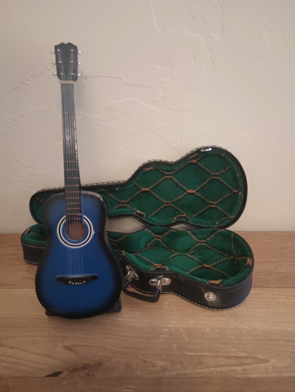 10″ Miniature Guitar, Import – with Case and Stand