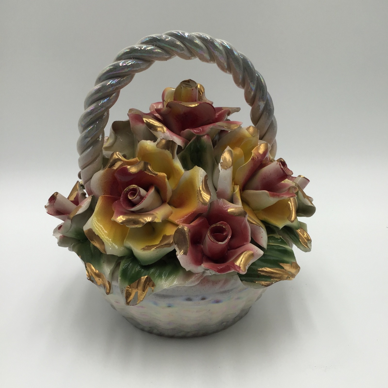 VINTAGE CAPODIMONTE MEDIUM SIZED PORCELAIN BOUQUET BASKET 9” x 8”