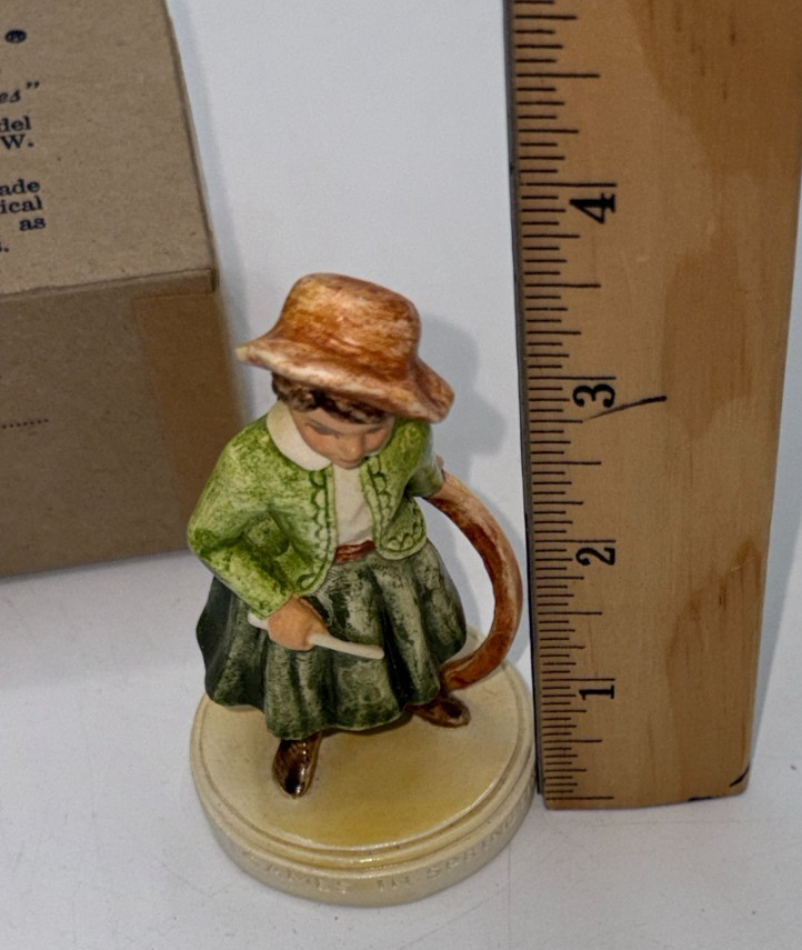 Sebastian Miniatures Games in Springtime 6232 Figurine w Box