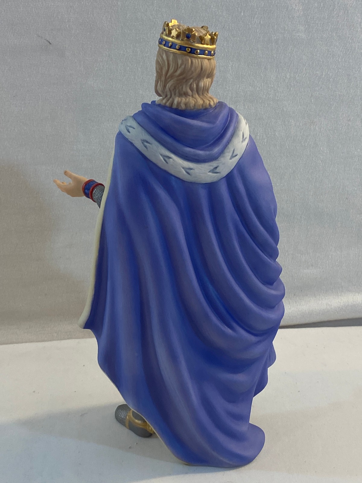 2004 Lenox Legendary Princesses Porcelain King Arthur Camelot Figurine + Box