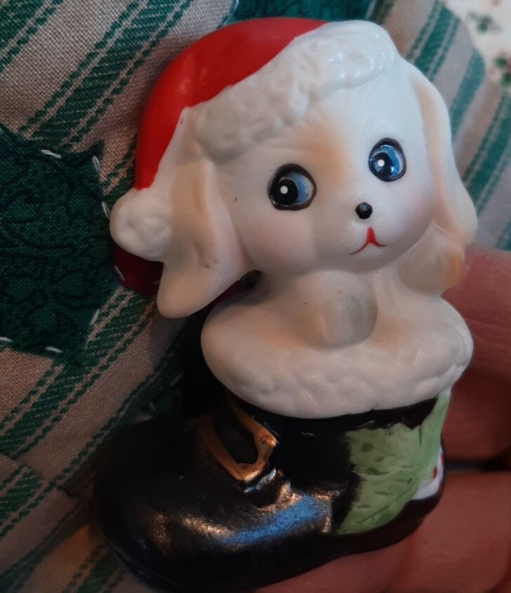 Vintage HOMCO #8903 Anthropomorphic CHRISTMAS PUPPY DOG IN SANTA BOOT Figurine