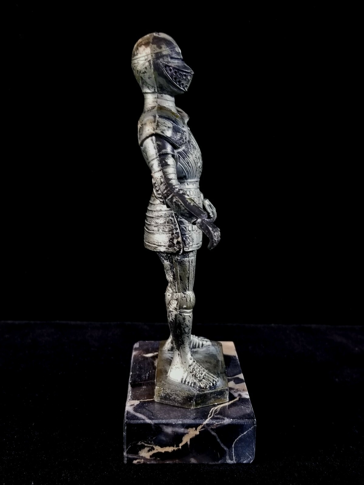 Vintage Fontanini Depose Italy Knight Figure On Marble Stand Polymer Resin 5.75″