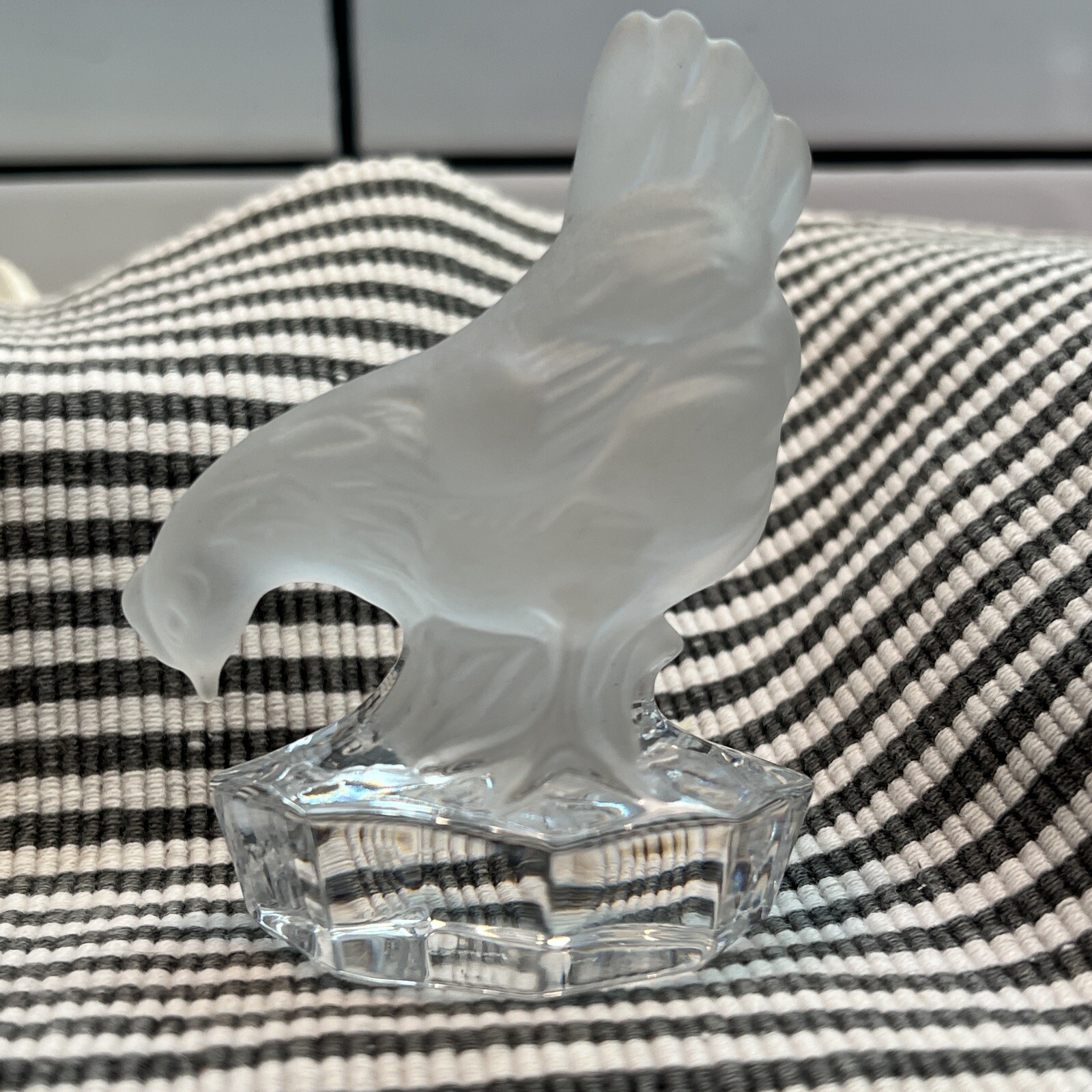 GOEBEL Frosted Crystal Glass Chicken / Hen Figurine 3.25 inches tall