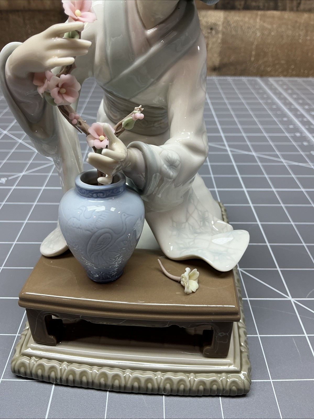 Lladro Japanese Geisha Flower Arranger Porcelain Figurine 4840 Glaze Excellent!