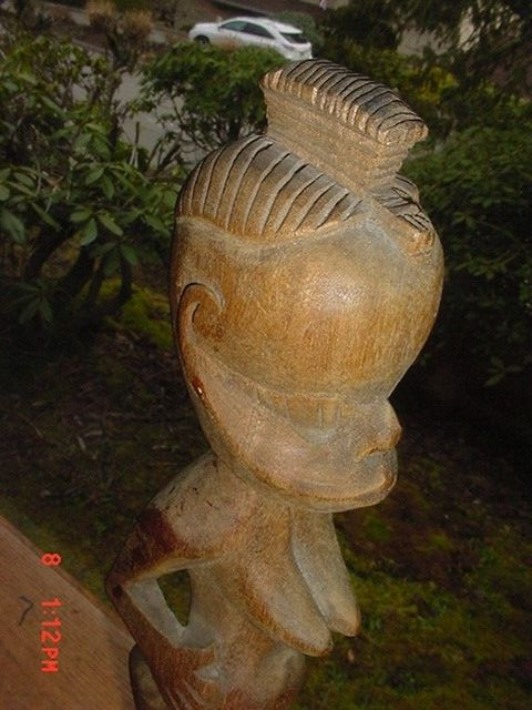 RARE VINTAGE ABORIGINIE CARVING OF WOMAN TAIWAN NATIVE 13 INCHES TALL
