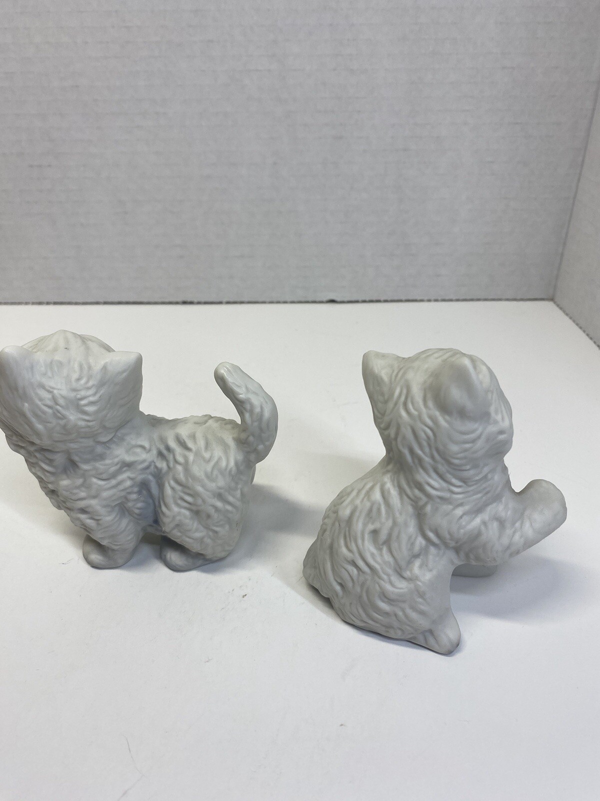 Vintage HOMCO Home Interior Fluffy White Cats Figurine Persian #1413 READ