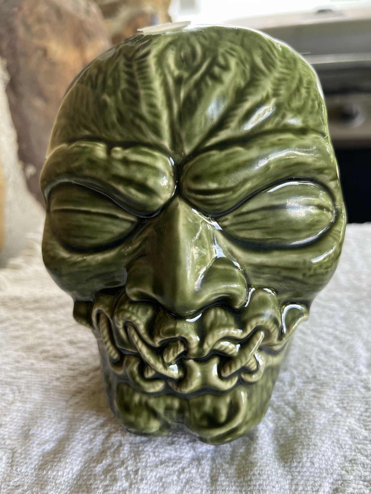 Tiki Farm Dirty Donny 2007 Green Ceramic Skull Figurine Hand Painted Glazed