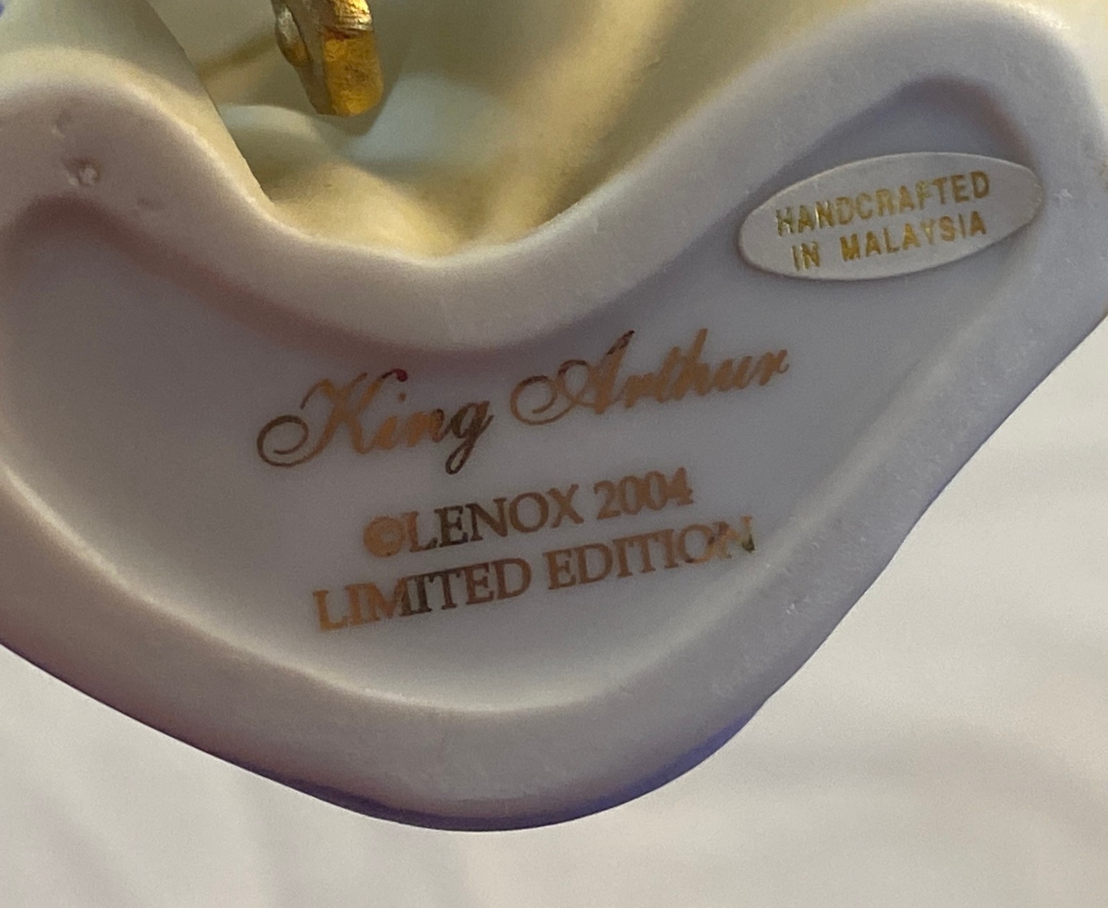 2004 Lenox Legendary Princesses Porcelain King Arthur Camelot Figurine + Box