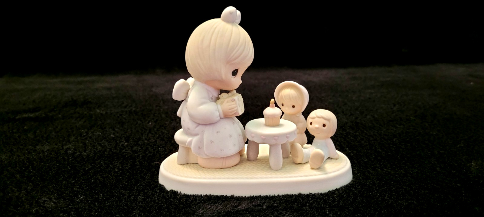 VINTAGE ENESCO PRECIOUS MOMENTS 1983 “MAY YOUR BIRTHDAY BE A BLESSING” E-2826