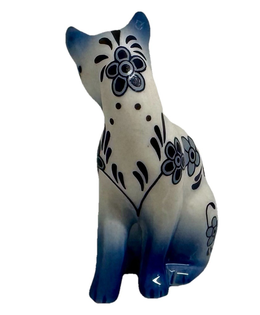 The Franklin Mint Curio Cabinet Cat Collection 1986 Delft Blue & White Porcelain