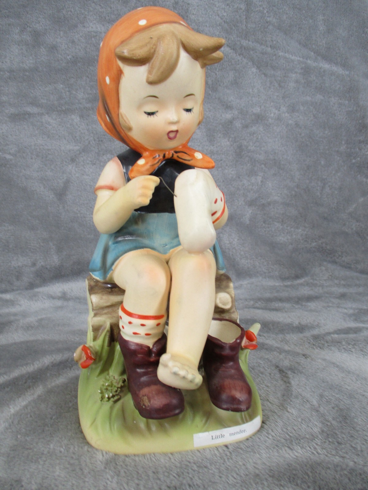 Erich Stauffer S8536 Little Mender Girl Darning Sock Porcelain Figurine Vintage