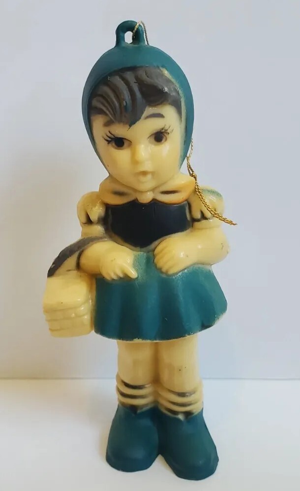 Vintage Girl Figurine Celluloid Hard Plastic Hong Kong 4.5″ Picnic Basket Bow