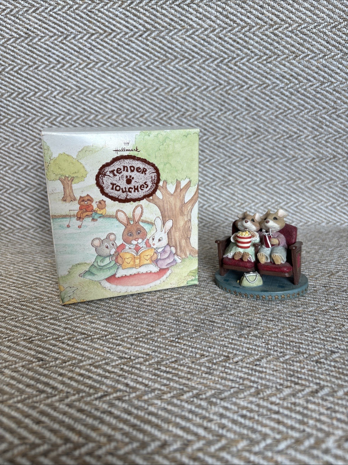 Hallmark Tender Touches “Mouse Matinee ” 1992 QHG7073 Mice At Movies