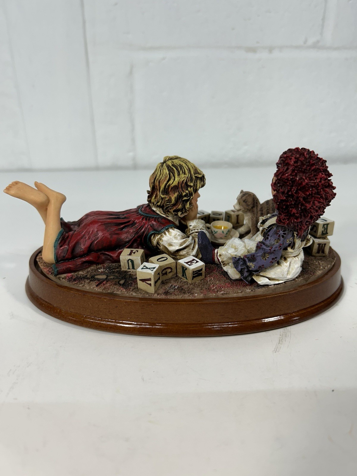 Vanmark Figurine “Favorite Gift” Timeless Treasures Series 1999 Jim Daly
