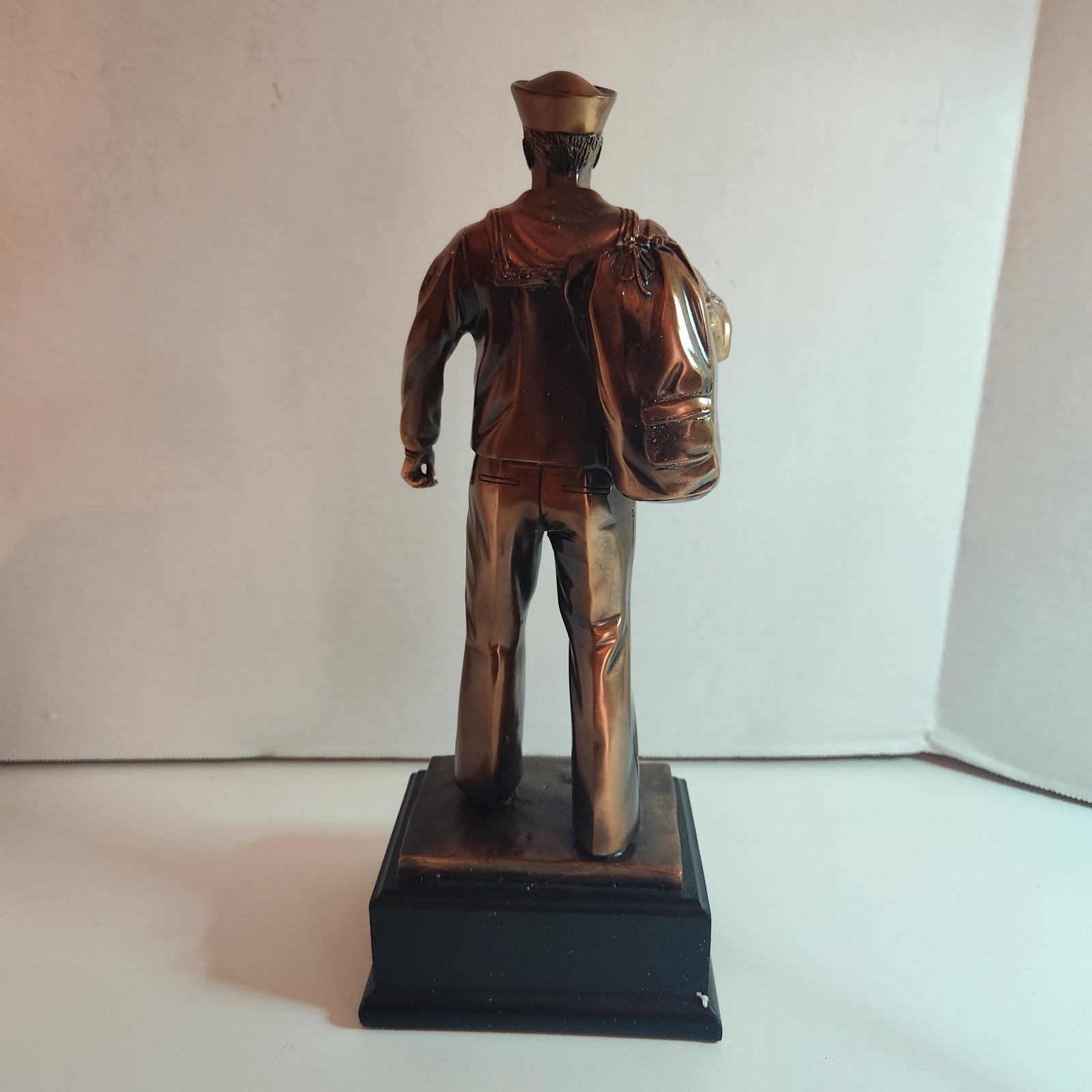 Patriotic Men Of Duty Homecoming Decorated Navy Sailor In Uniform Statue ~11.5″H
