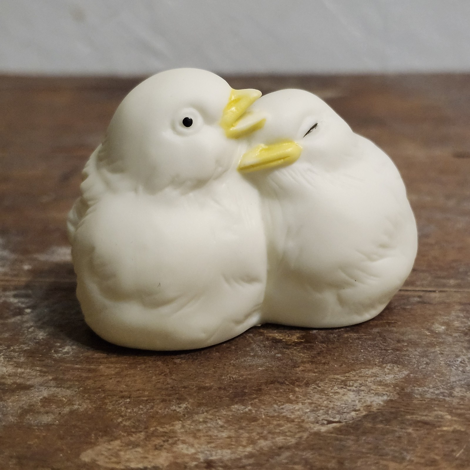 Dept 56 Bisque Love Bird Snuggling Pair Snowbirds Figurine Taiwan Vintage