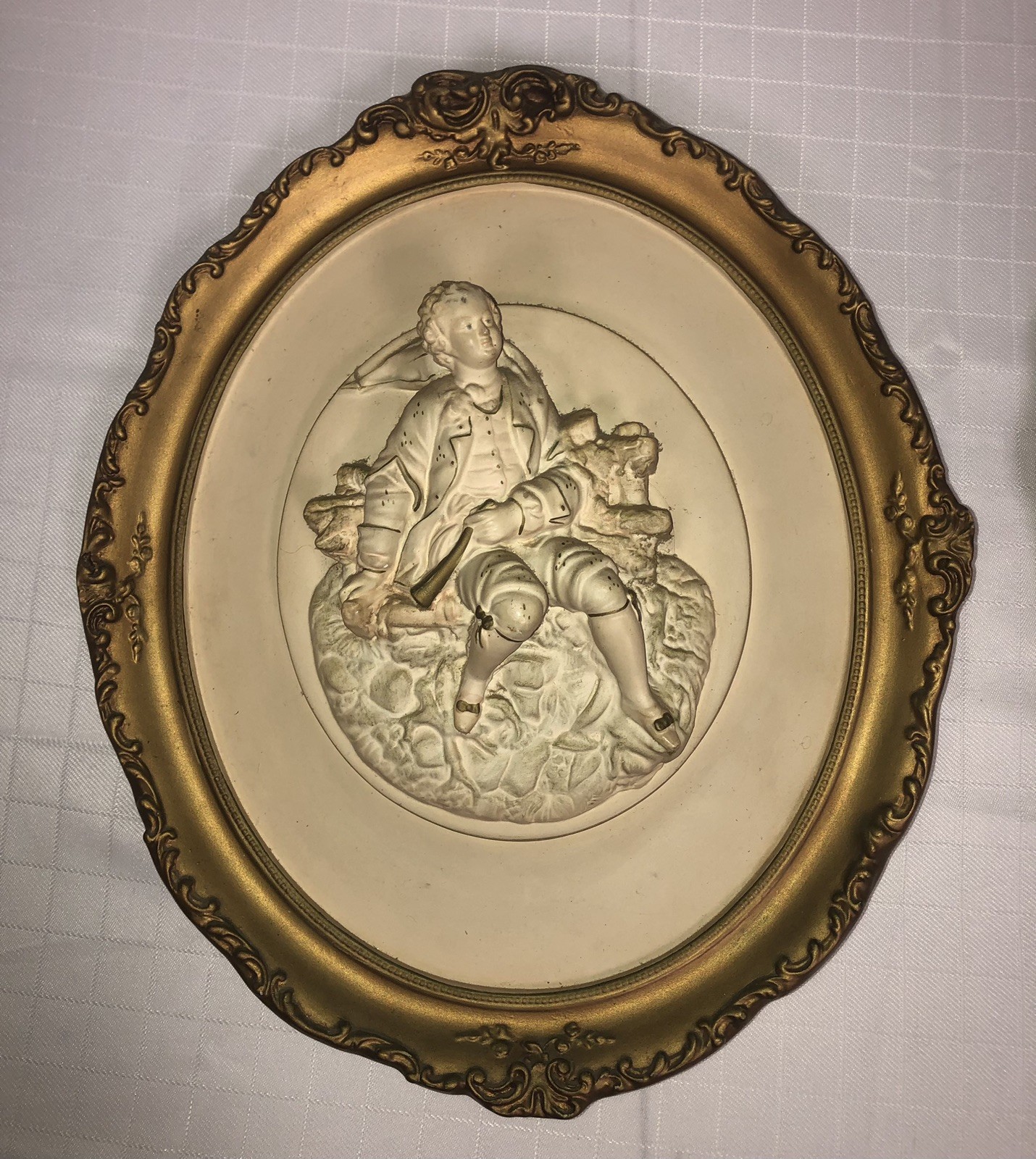 Pair ALEXANDER BACKER ABCO Chalkware Wall PLAQUE 3d Relief Colonial Man Woman