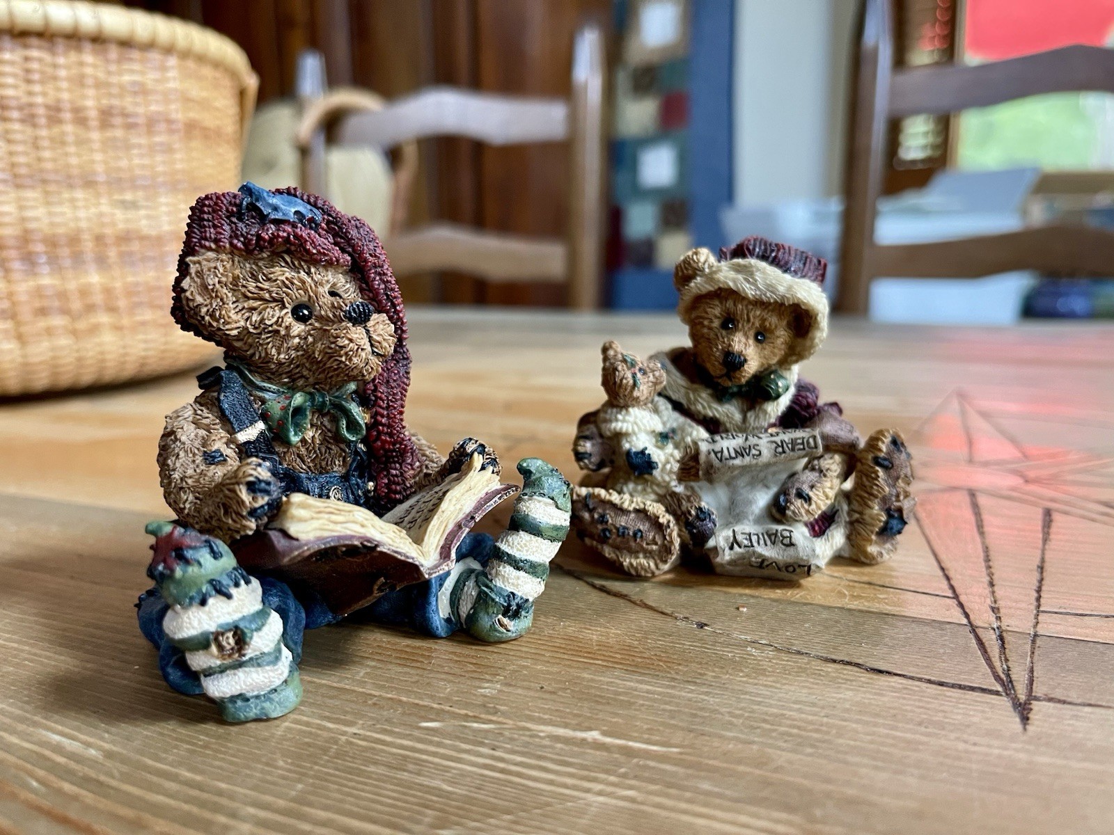 Boyd’s Bears Resin Christmas Lot Of 2 Edmund Elf & Kringle & Bailey List