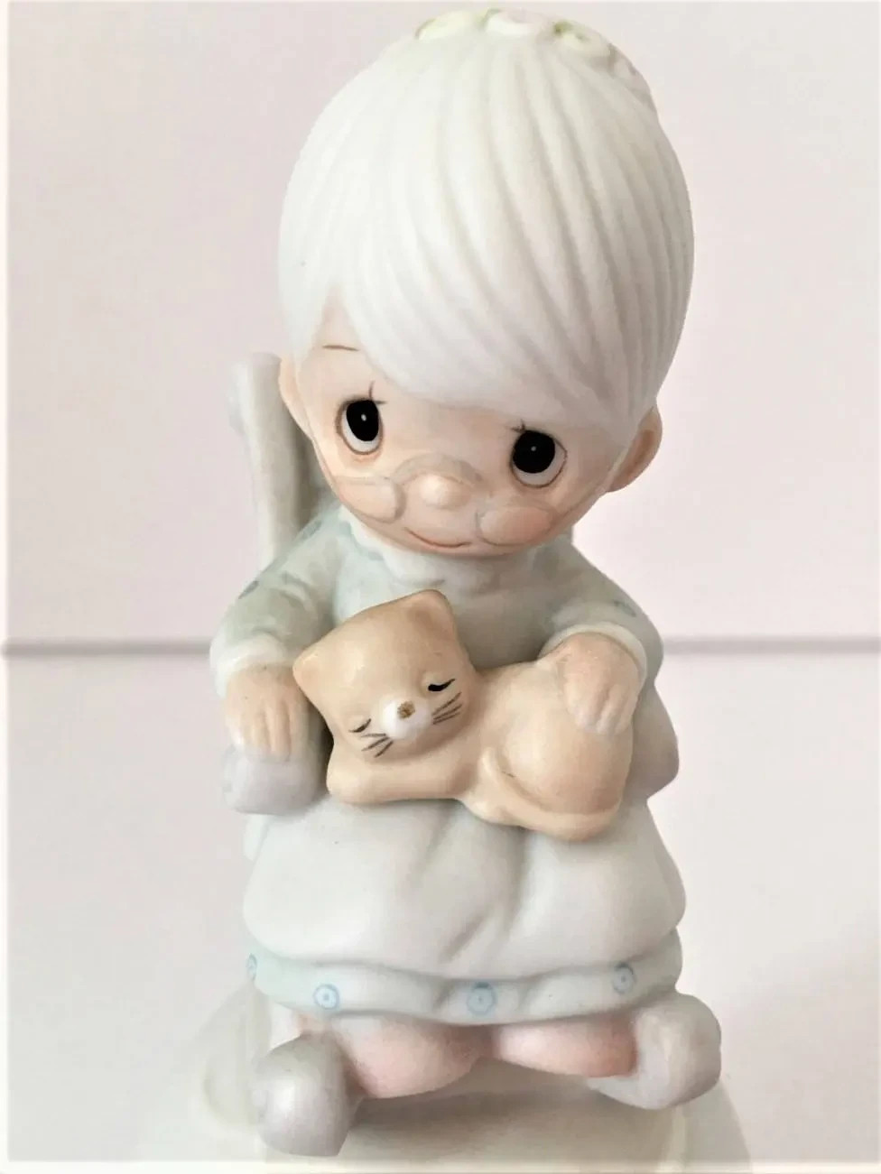 Precious Moments classic bell ’81 stitch grandma doll Jonathon David ENESCO