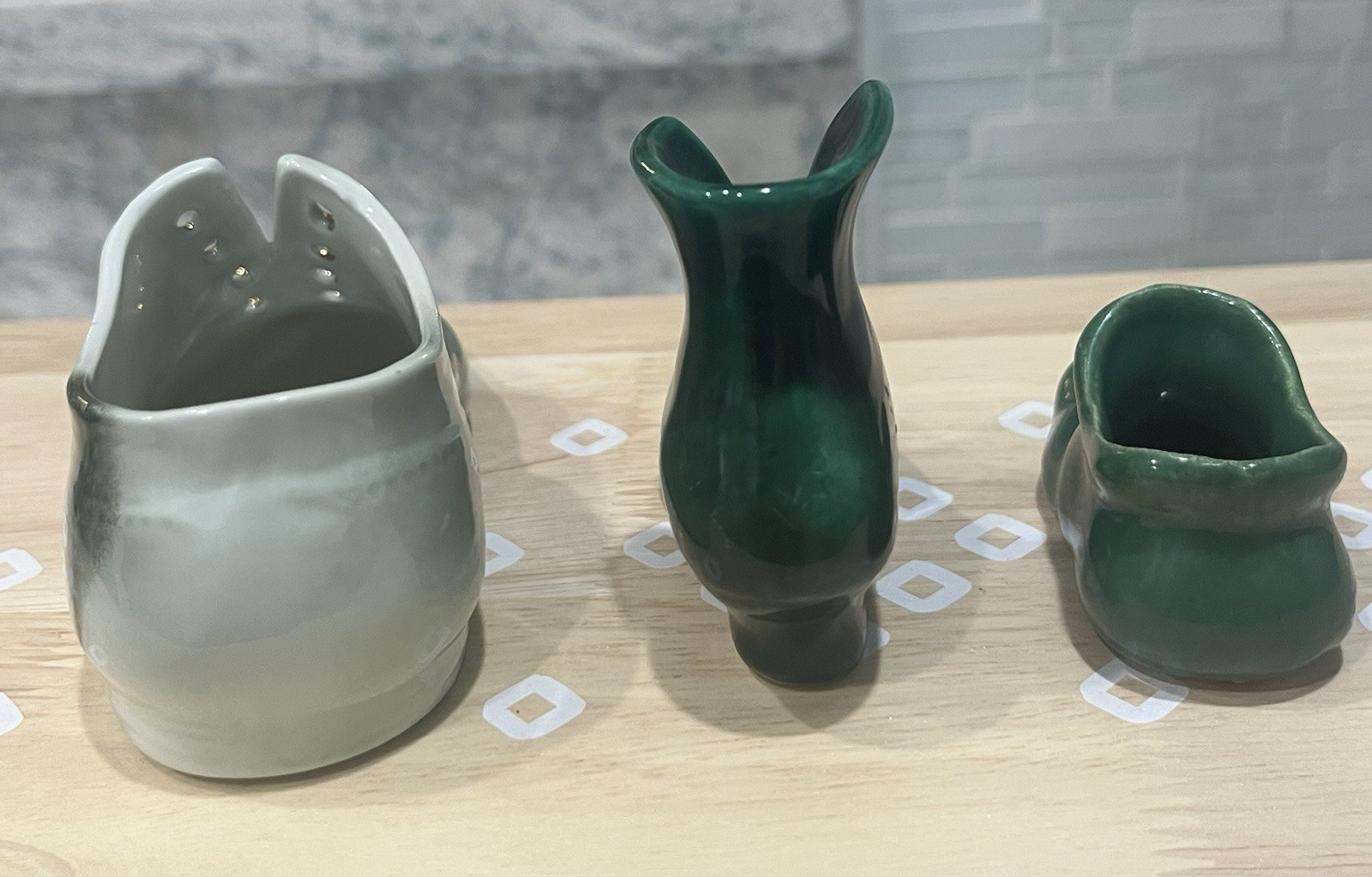 Lot of 3 Vintage Decor Pottery Ceramic Shoes- Green – Boot/Elf/Cobbler -L@@K!