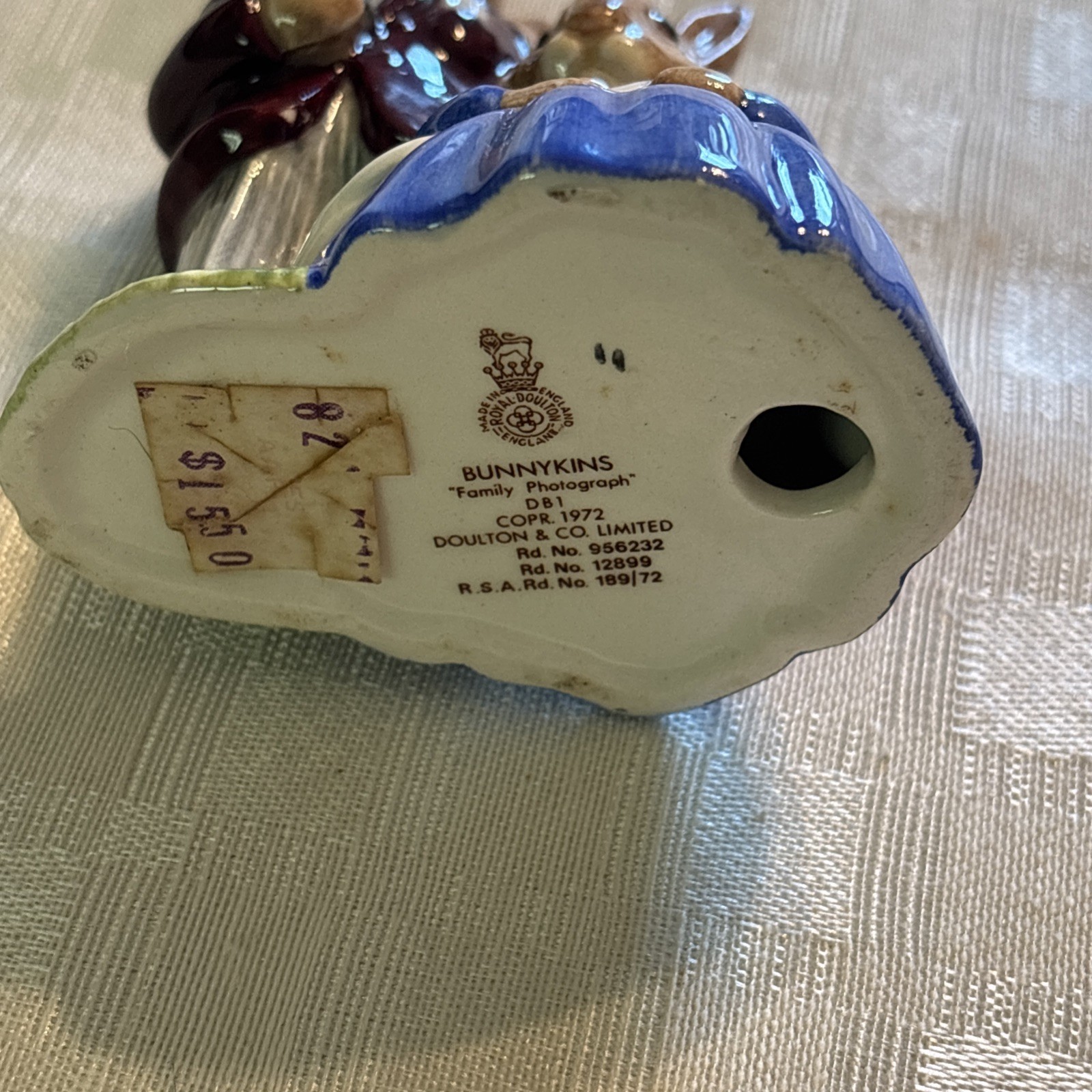 Vintage Royal Doulton Bunnykins Family Photograph Figurine DB1 Ships Free!