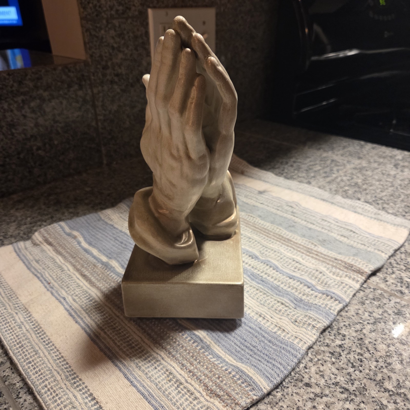 Vintage 1968 Atlantic Mold Praying Hands Ceramic Figurine – Hand Painted