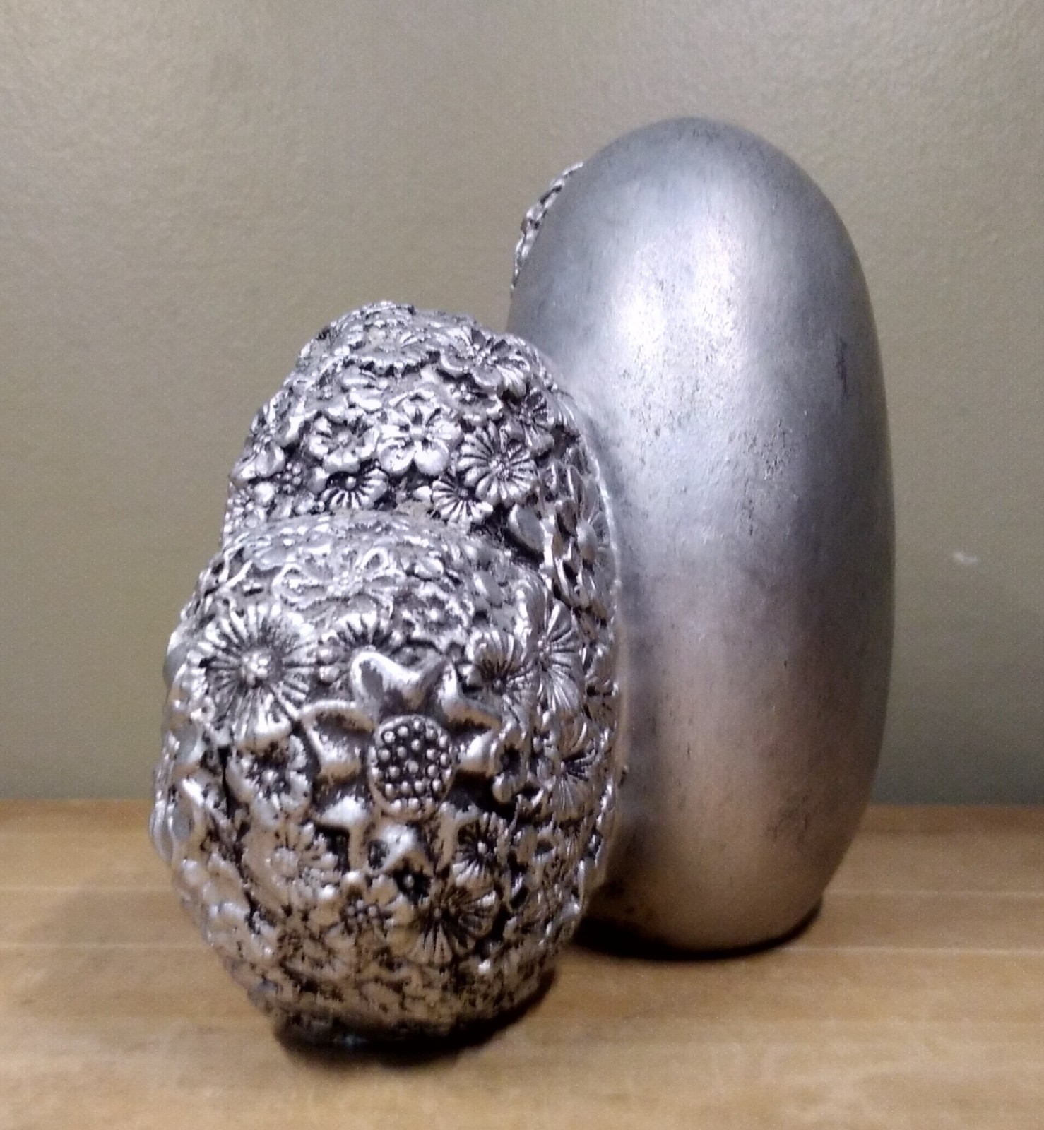 Silver Double Heart With Engraved Flowers Metal Look Love 5″