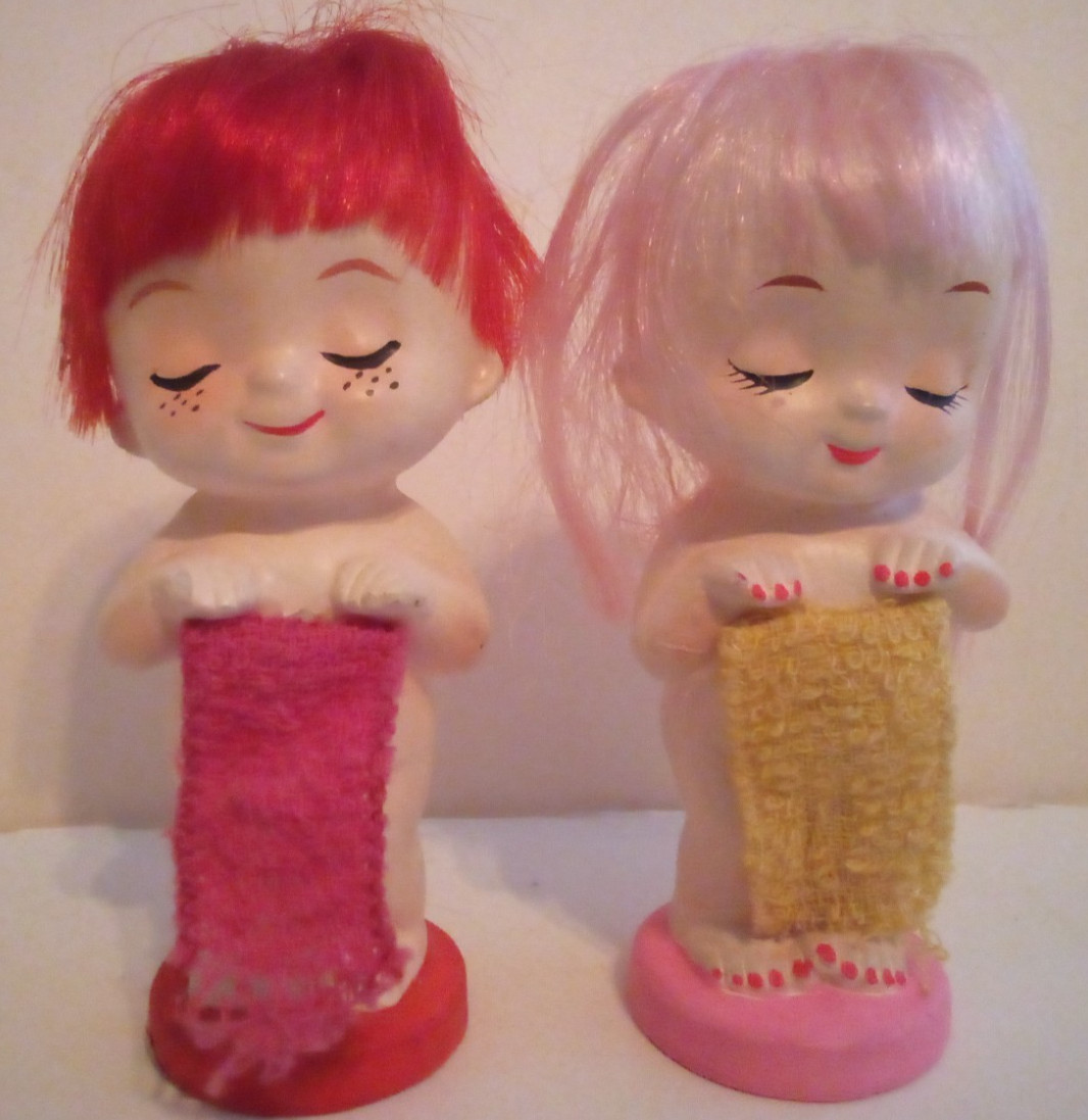 VTG PR. NAPCOWARE BOY & GIRL FIGURES NUDE W/TOWEL BATH TIME M-7973 4.5″ TALL W