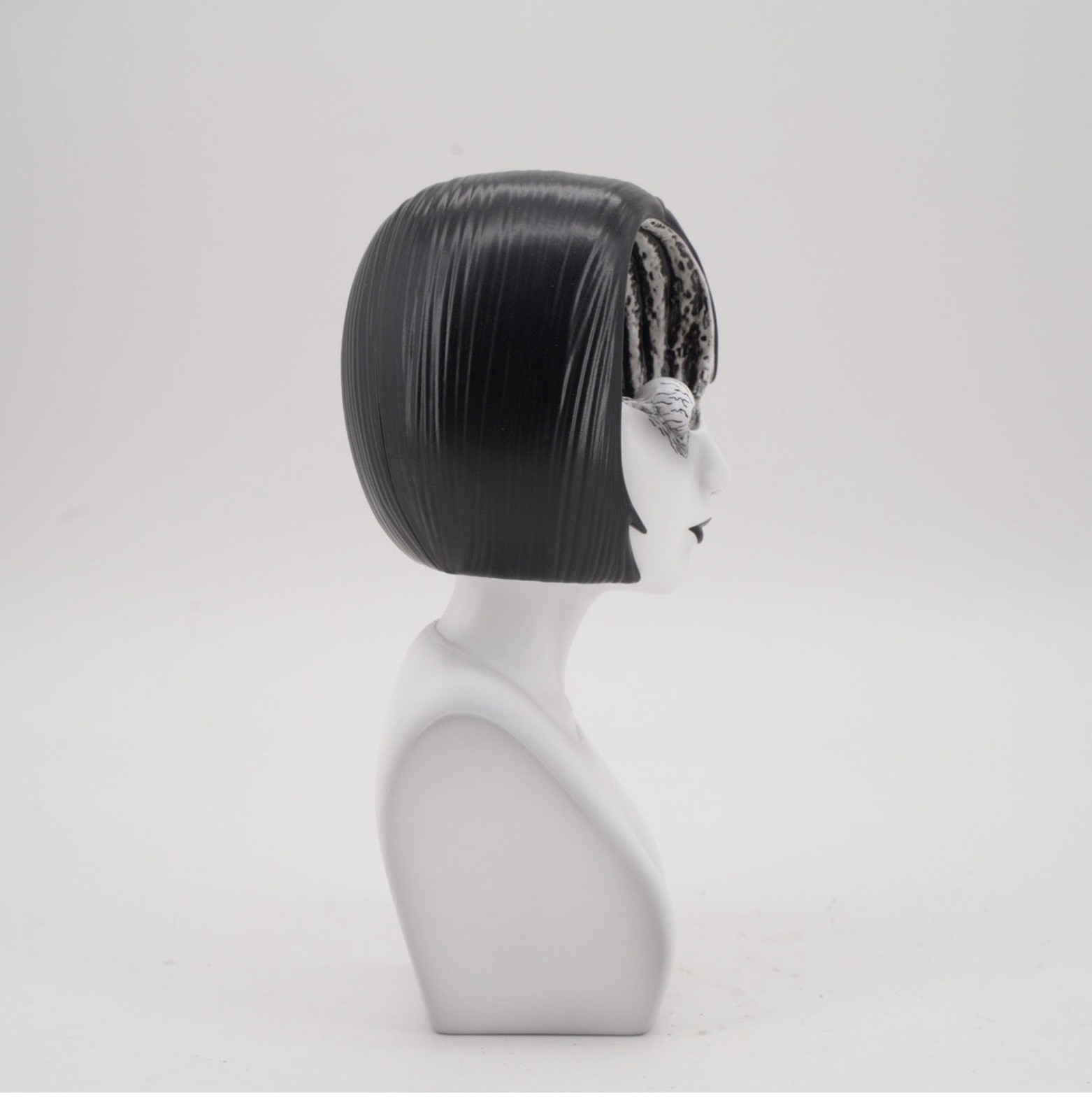 Unbox Junji Ito Uzumaki Azami Kurotani Bust Fashion Figure New In Stock
