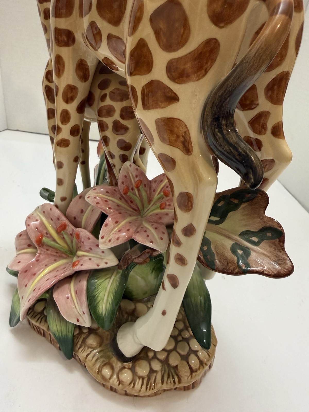 Vintage Fitz & Floyd Mother Baby Giraffe Figurine Statue With Pink Lilies 15”