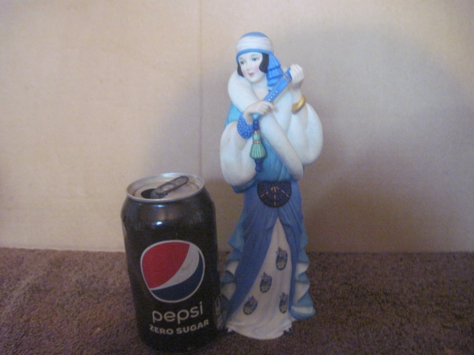 Lenox American Songbook Collection “Rhapsody in Blue” Porcelain Figurine 8 3/4″