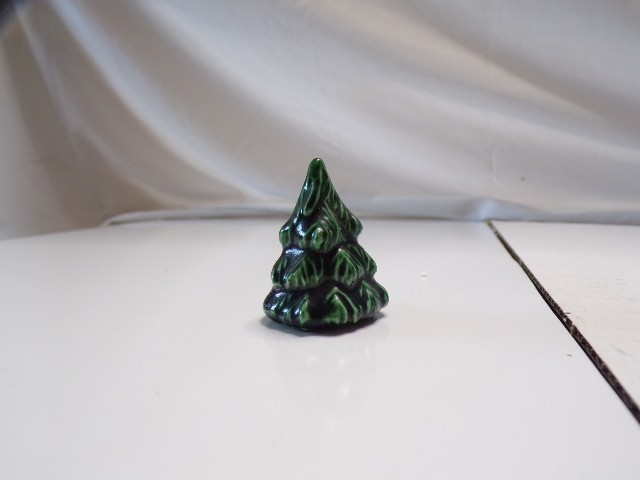 VTG Wee Forest Folk Tree Annette Peterson