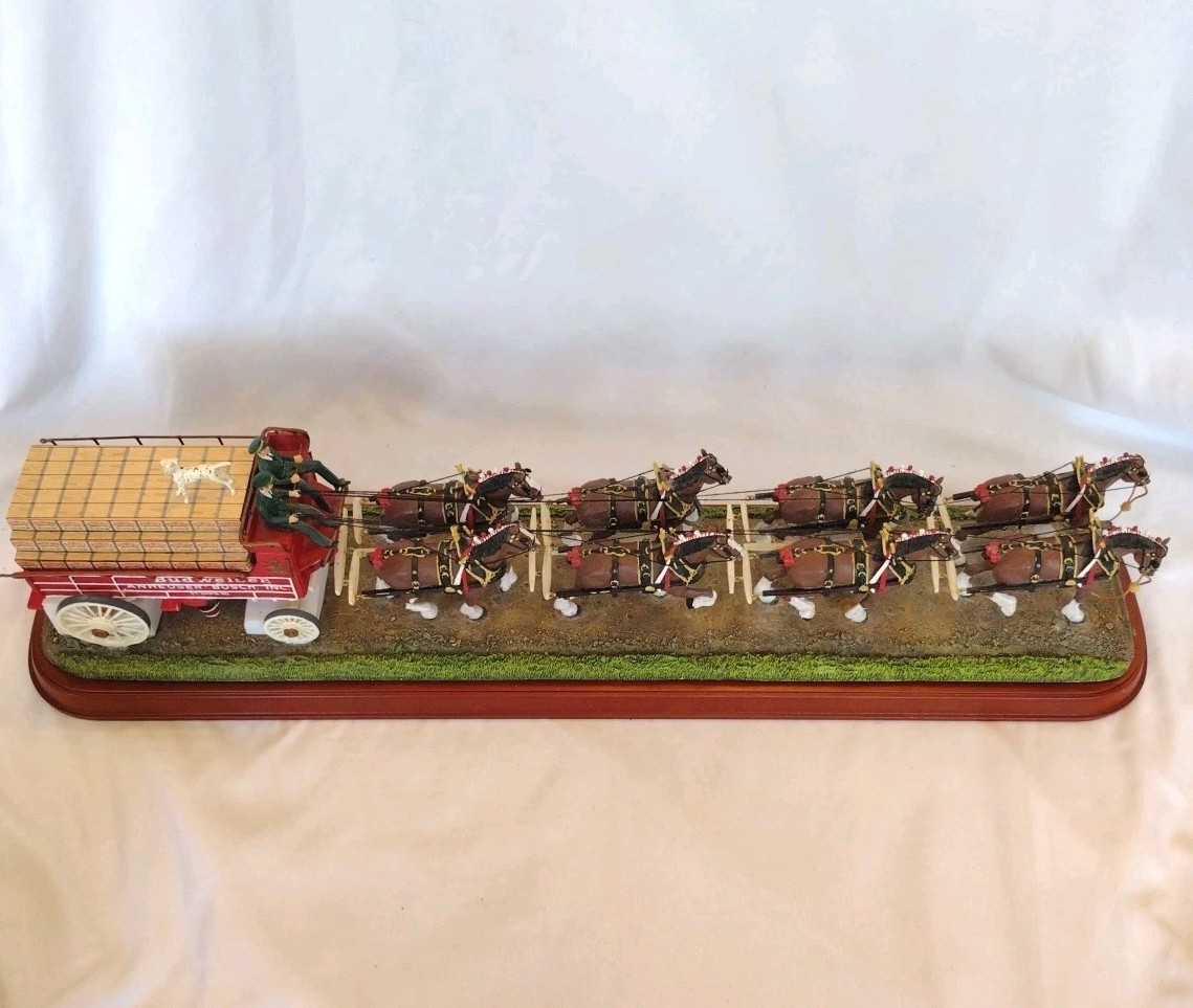 Vintage 2001 Danbury Mint Budweiser Clydesdales 21″ Statue w/Wooden Base