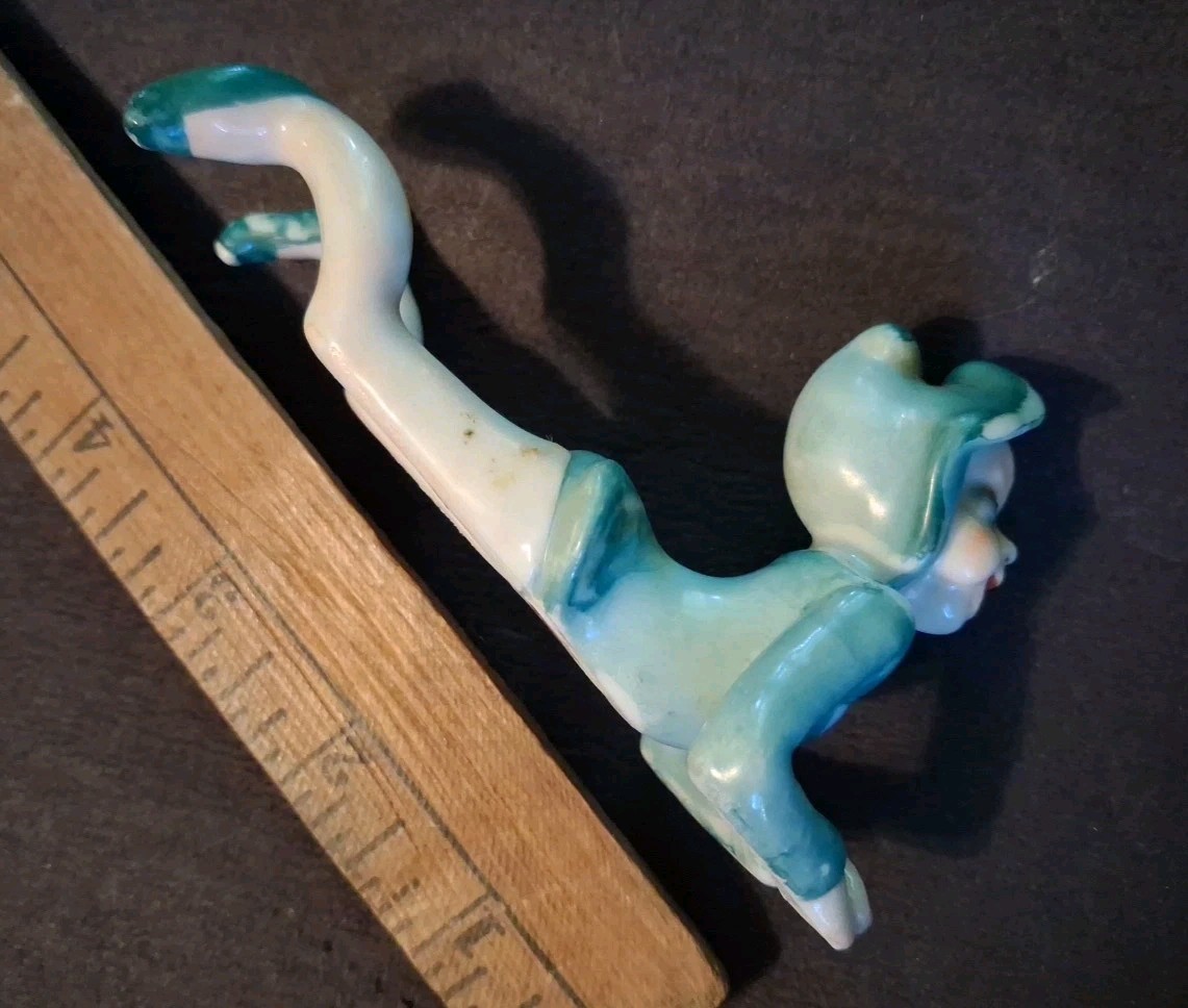 Vintage OCCUPIED JAPAN Laughing Elf/Pixie Lying Hand Painted Blue/Green 4.5″