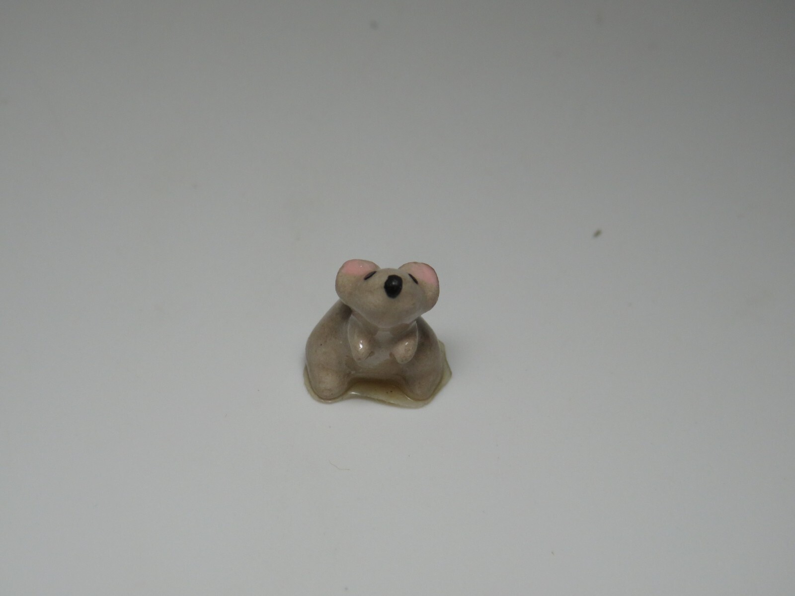 Mouse Large Bottom Narrow Shoulders Miniature Figure Hagen Renaker A-240