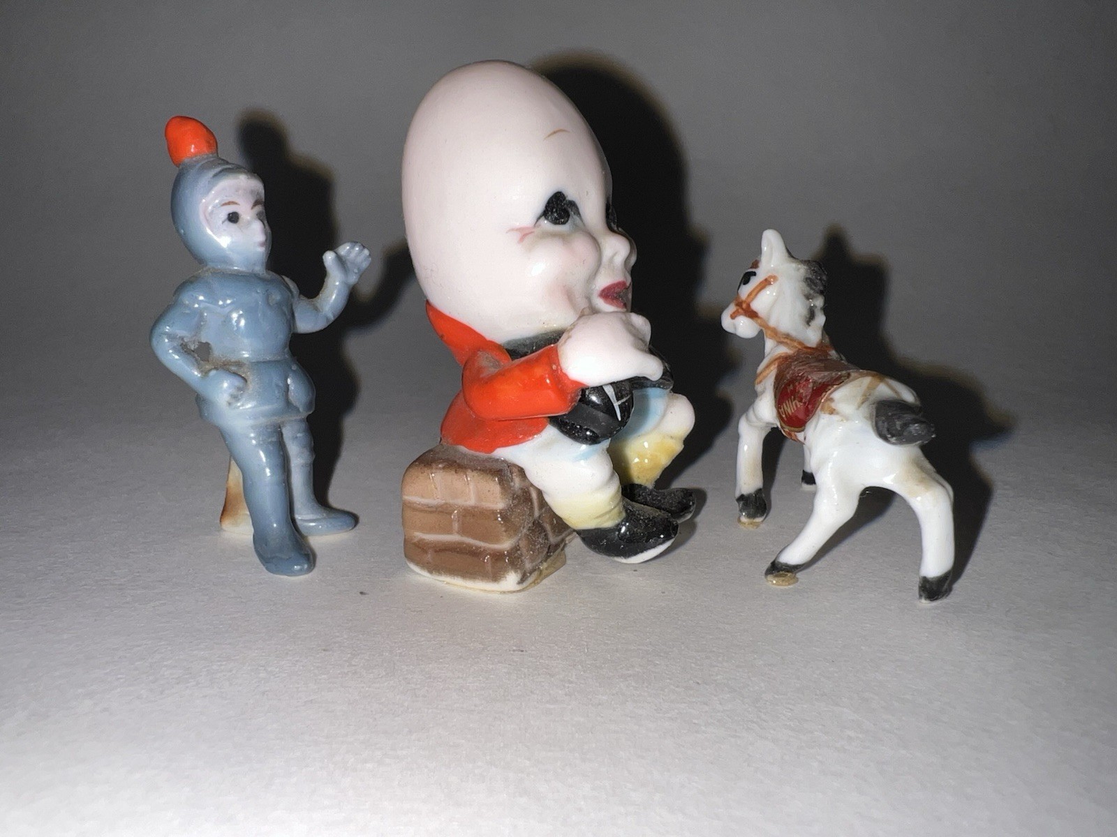 Vintage Bone China Humpty Dumpty Horse & Kings Man Nursery Rhyme mini Figurines