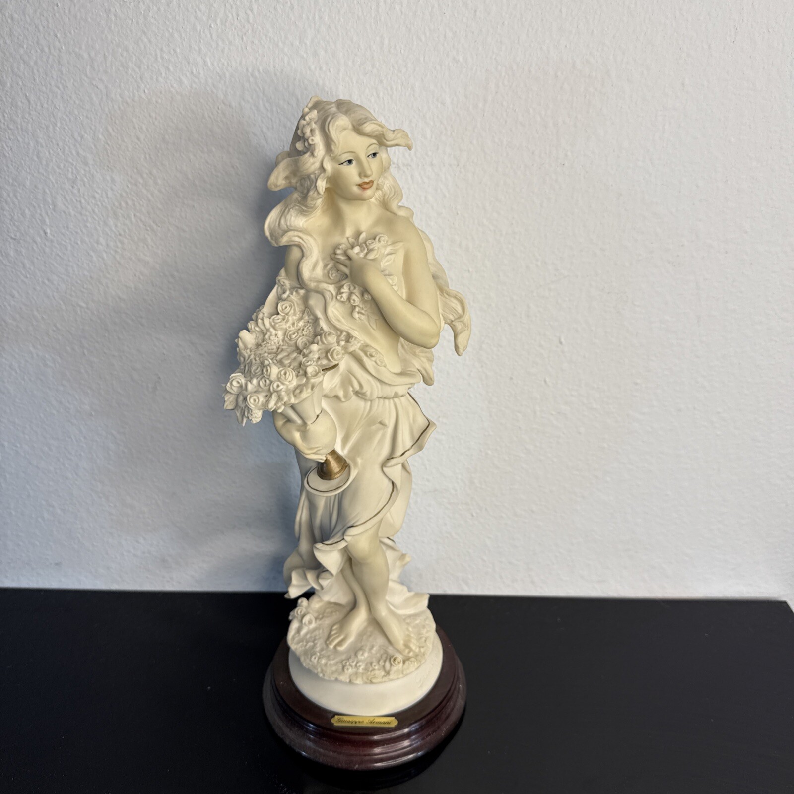 Vtg Giuseppe Armani 1992 Florence Signed Venus-Goddess Statue 12.5″ Wood Base
